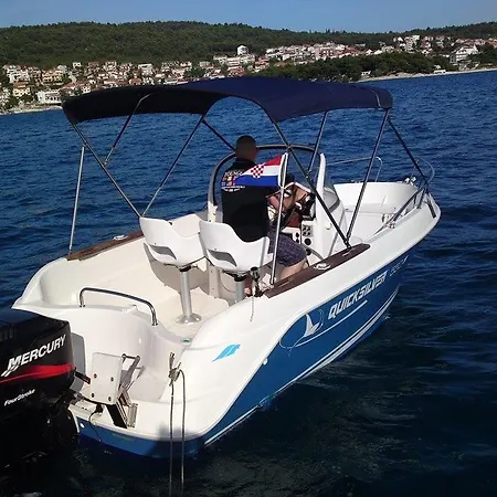 Tomena * Τρογκίρ