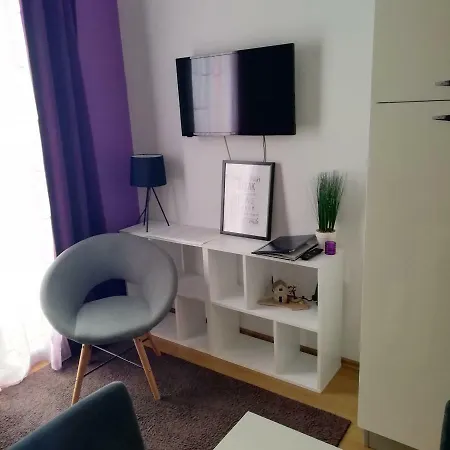 Διαμέρισμα Tomena *