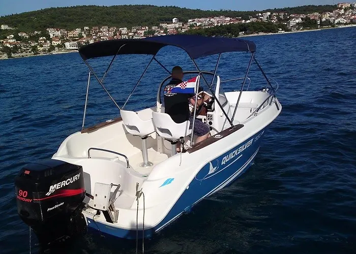 Tomena * 特罗吉尔