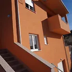 Tomena Apartment