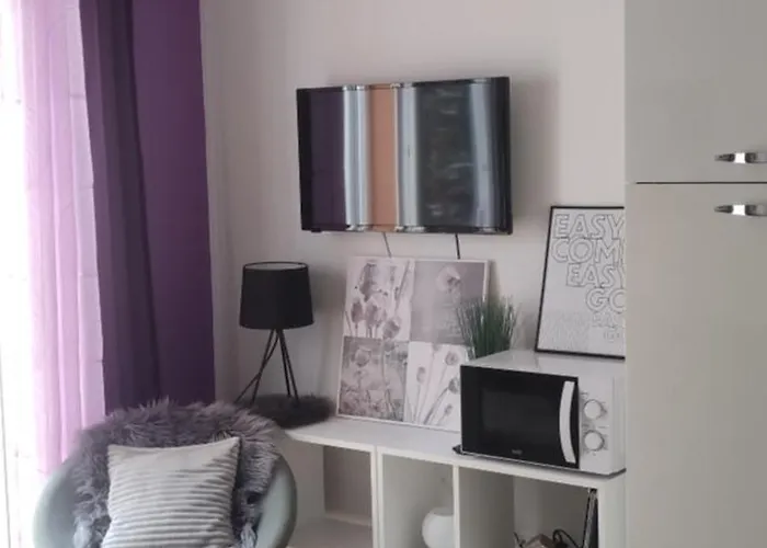 アパート Tomena トロギール